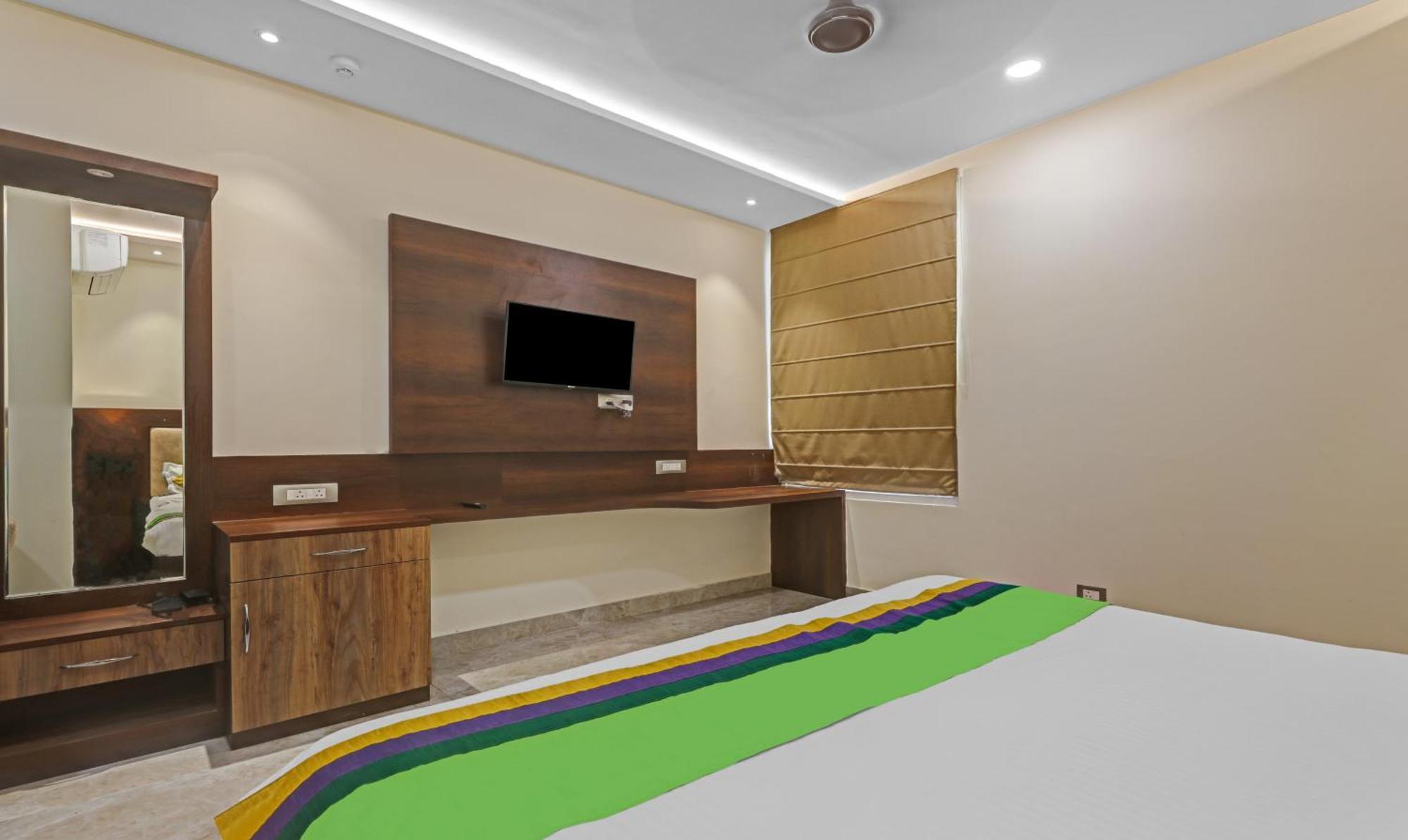 Hotel The Golden Bird Agra  Εξωτερικό φωτογραφία