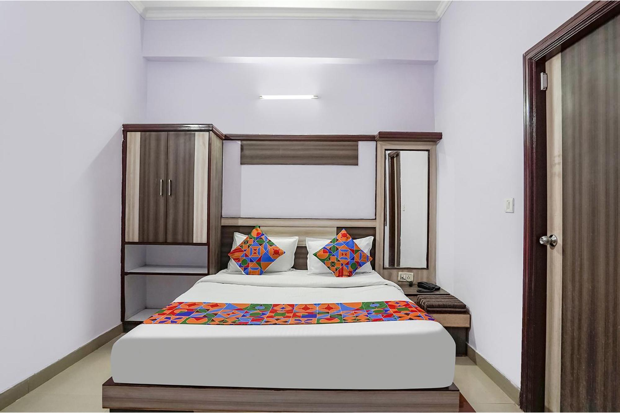 Hotel The Golden Bird Agra  Εξωτερικό φωτογραφία