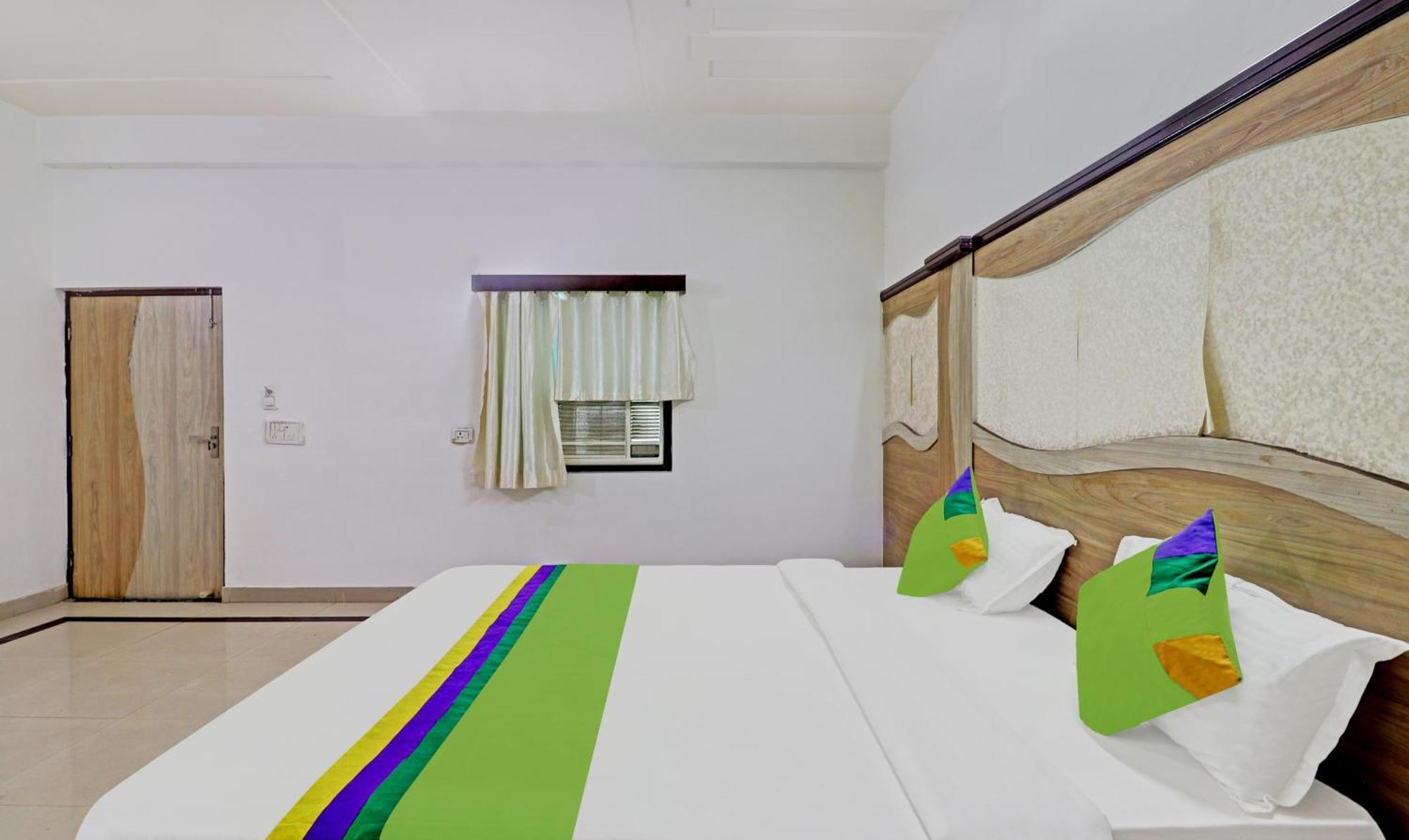Hotel The Golden Bird Agra  Εξωτερικό φωτογραφία